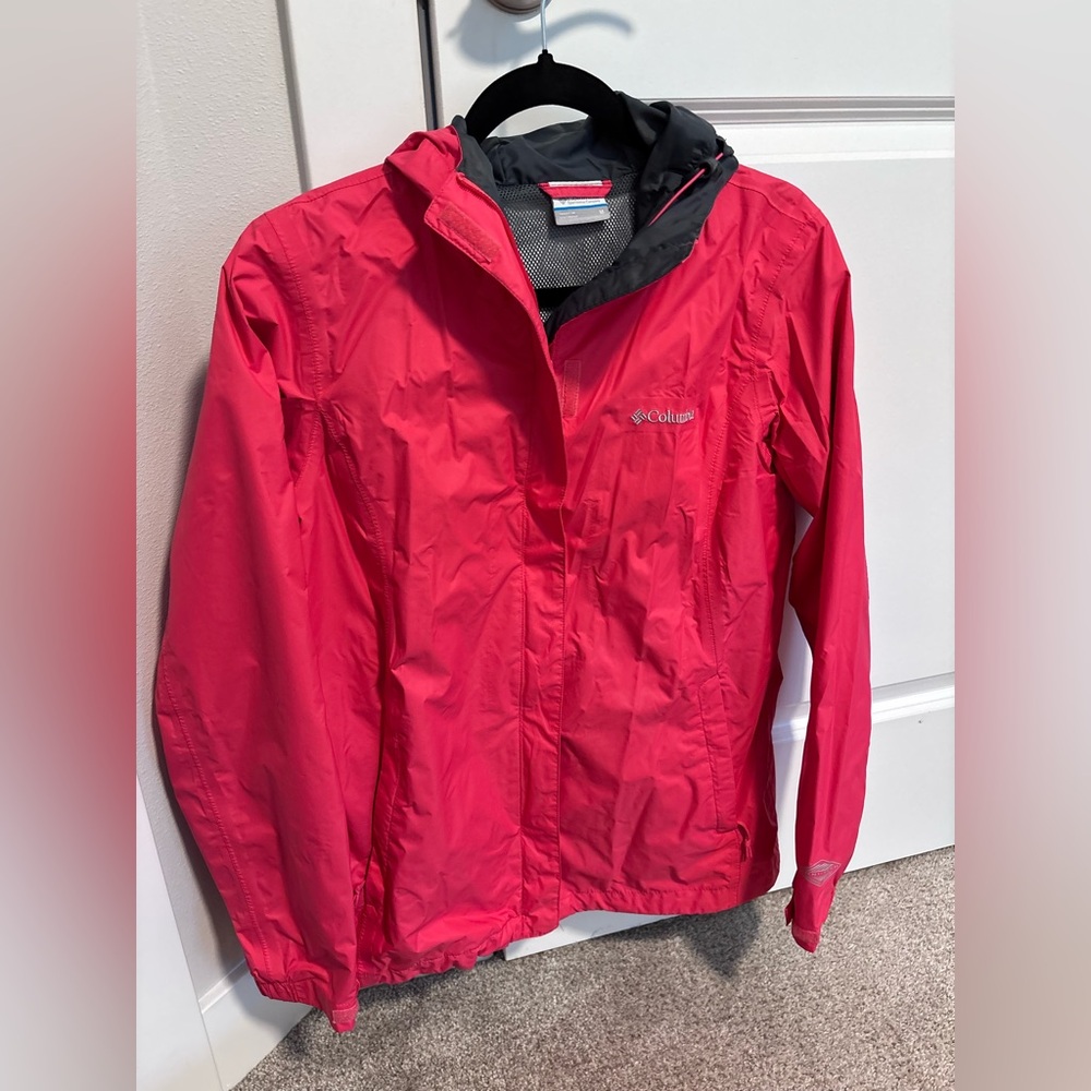 Women’s Columbia Outdoor Jacket size medium
